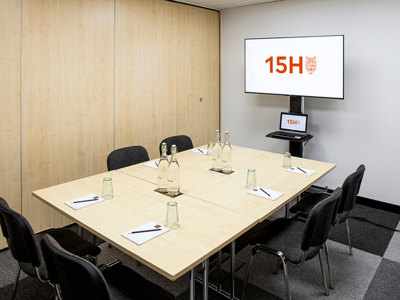 15Hatfields meeting room with table and chairs